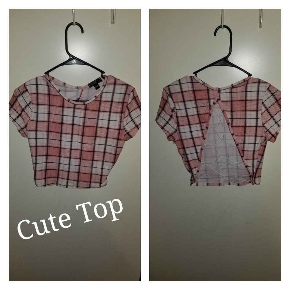 Nwot ladies cute cropped top